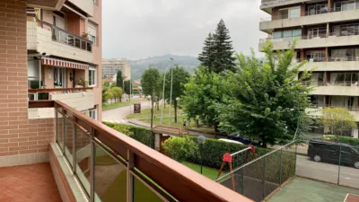 Piso en alquiler en Avenida de Francia, cerca de Avenida de Cantabria, Carlos V (Laredo)
