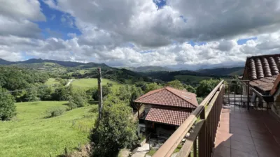Casa adosada en venta en Barrio de Cerbiago, 26, Alisas (Ampuero) de 105.000 €