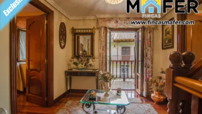 Casa adosada en venta en Avenida Principal, Número 20 - Más