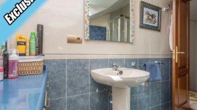 Duplex at Calle Emperador, 1 photo 96
