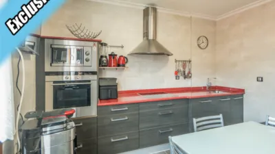 Duplex at Calle Emperador, 1 photo 84