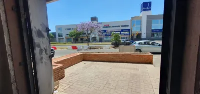 Nave comercial en alquiler en Avenida de José Ortega y Gasset, 274, cerca de Avenida de los Vegas, La Unión-Cruz del Humilladero-Los Tilos (Distrito Cruz de Humilladero. Málaga Capital) de 1.200 €<span>/mes</span>