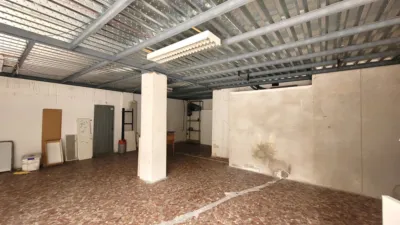 Local comercial en alquiler en La Trinidad-Mármoles-Perchel Norte, La Trinidad-Mármoles-Perchel Norte (Distrito Centro. Málaga Capital) de 600 €<span>/mes</span>