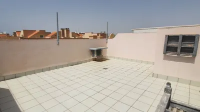 Apartment on Arquitecto Julian Laguna Street photo 30