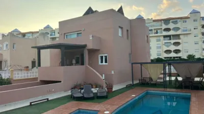 Detached house on Calle Flamencos photo 2