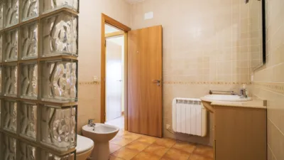 Apartment on Carrer de la Indústria photo 14