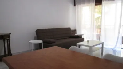 Piso en alquiler en Avenida Divina Pastora, San Ildefonso (Hospital Real) (Distrito Beiro. Granada Capital) de 1.000 €<span>/mes</span>