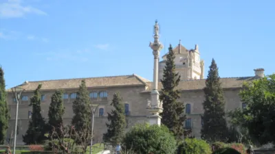Piso en alquiler en Avenida Divina Pastora, San Ildefonso (Hospital Real) (Distrito Beiro. Granada Capital) de 1.000 €<span>/mes</span>