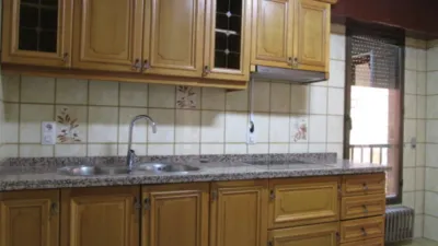 Piso en alquiler en Avenida Divina Pastora, San Ildefonso (Hospital Real) (Distrito Beiro. Granada Capital) de 1.000 €<span>/mes</span>