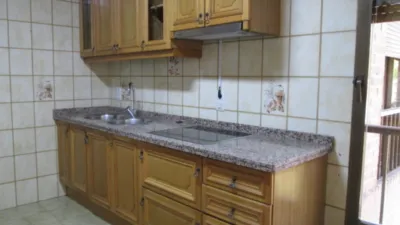 Piso en alquiler en Avenida Divina Pastora, San Ildefonso (Hospital Real) (Distrito Beiro. Granada Capital) de 1.000 €<span>/mes</span>