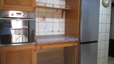 Piso en alquiler en Avenida Divina Pastora, San Ildefonso (Hospital Real) (Distrito Beiro. Granada Capital) de 1.000 €<span>/mes</span>
