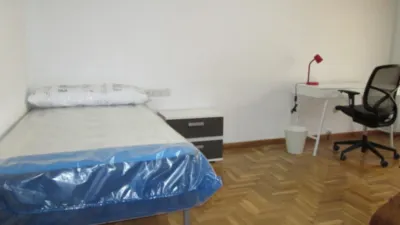 Piso en alquiler en Avenida Divina Pastora, San Ildefonso (Hospital Real) (Distrito Beiro. Granada Capital) de 1.000 €<span>/mes</span>