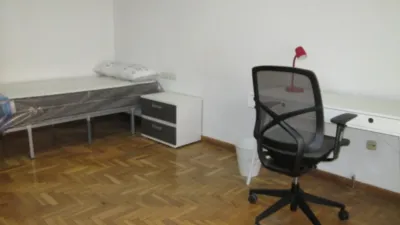 Piso en alquiler en Avenida Divina Pastora, San Ildefonso (Hospital Real) (Distrito Beiro. Granada Capital) de 1.000 €<span>/mes</span>