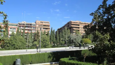 Piso en alquiler en Avenida Divina Pastora, San Ildefonso (Hospital Real) (Distrito Beiro. Granada Capital) de 1.000 €<span>/mes</span>