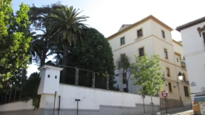 Piso en alquiler en Cuesta de Pernaleros, San Ildefonso (Hospital Real) (Distrito Beiro. Granada Capital) de 650 €<span>/mes</span>