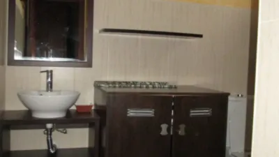 Piso en alquiler en Cuesta de Pernaleros, San Ildefonso (Hospital Real) (Distrito Beiro. Granada Capital) de 650 €<span>/mes</span>
