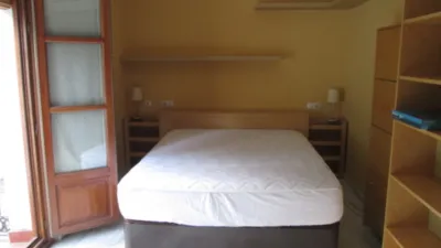 Piso en alquiler en Cuesta de Pernaleros, San Ildefonso (Hospital Real) (Distrito Beiro. Granada Capital) de 650 €<span>/mes</span>