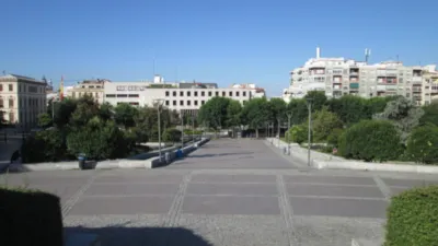 Piso en alquiler en Cuesta de Pernaleros, San Ildefonso (Hospital Real) (Distrito Beiro. Granada Capital) de 650 €<span>/mes</span>