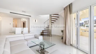 Ático en venta en Avenida Juan Sebastian El Cano, Isla Poniente, Centro (Distrito Benalmádena Pueblo. Benalmádena) de 1.300.000 €