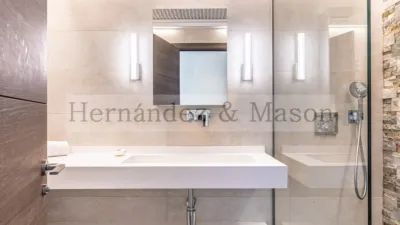 Ático en venta en Avenida Juan Sebastian El Cano, Isla Poniente, Centro (Distrito Benalmádena Pueblo. Benalmádena) de 1.300.000 €