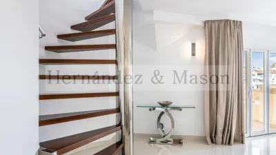 Ático en venta en Avenida Juan Sebastian El Cano, Isla Poniente, Centro (Distrito Benalmádena Pueblo. Benalmádena) de 1.300.000 €