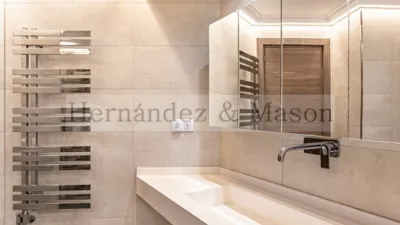 Ático en venta en Avenida Juan Sebastian El Cano, Isla Poniente, Centro (Distrito Benalmádena Pueblo. Benalmádena) de 1.300.000 €