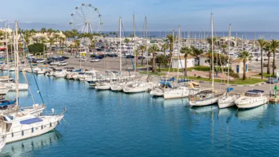 Ático en venta en Avenida Juan Sebastian El Cano, Isla Poniente, Centro (Distrito Benalmádena Pueblo. Benalmádena) de 1.300.000 €