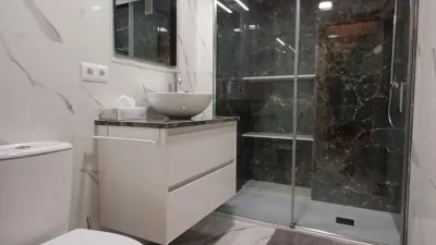 Piso en alquiler en Calle Alonso Barba, Centro (Huelva Capital) de 700 €<span>/mes</span>