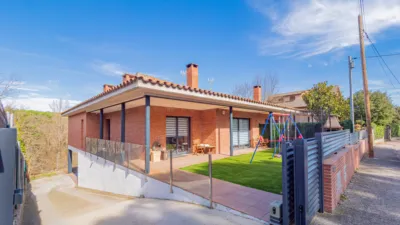 House on Serrat de La Rodonella Street photo 25