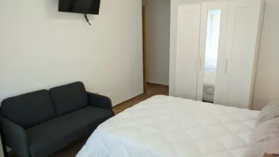 Habitación en alquiler en Avenida de Santa Isabel, Oliveros-Altamira-Barrio Alto (Almería Capital) de 335 €<span>/mes</span>