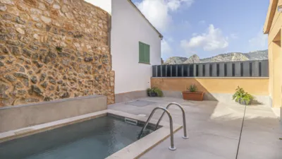 Single-family home on Carrer d'Orient photo 2