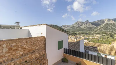 Single-family home on Carrer d'Orient photo 5