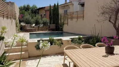 House on Carrer Pintat photo 4
