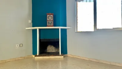 Casa adosada en venta en Venta del Sol, Mairena del Alcor de 135.000 €