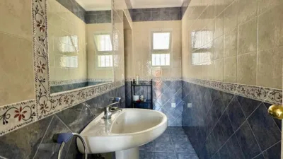 Casa adosada en venta en Venta del Sol, Mairena del Alcor de 135.000 €