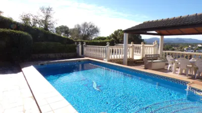Casa en venta en Carrer Rovelló, 1, cerca de Carrer del Riu Segre, Maçanet de la Selva de 325.000 €