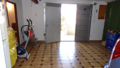 Casa en venta en Carrer Rovelló, 1, cerca de Carrer del Riu Segre, Maçanet de la Selva de 325.000 €