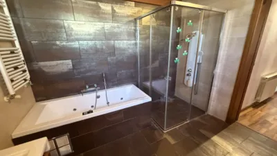 Casa en venta en Carrer Pio Baroja, 1, cerca de Avinguda Salvador Espriu, Urbanitzacions Terrabrava-Tordera Parc (Tordera) de 315.000 €