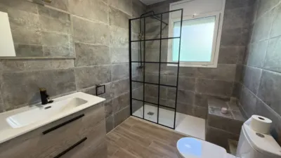 Casa en venta en Carrer del Consell de Cent, 1, Urbanitzacions Niàgara Parc-Àgora Parc-Roca-Rossa (Tordera) de 325.000 €