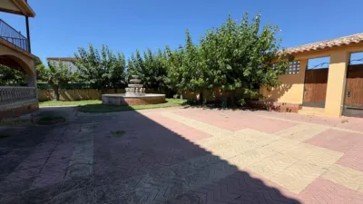 Detached Family Home in Urbanització Marítima Residencial photo 3