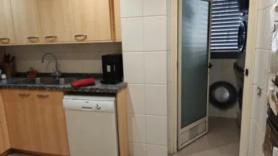 Flat on Carrer de Guatemala photo 6