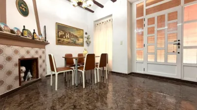 House on Doctor Gomez Ferrer Street, No. 10 photo 2