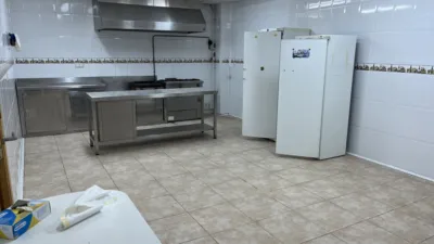 Local comercial en venta en Ronda de Caspe, 3, Alcañiz de 220.000 €
