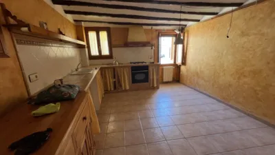 Casa en venta en Plaza de la Iglesia, 1, Castelserás de 72.000 €