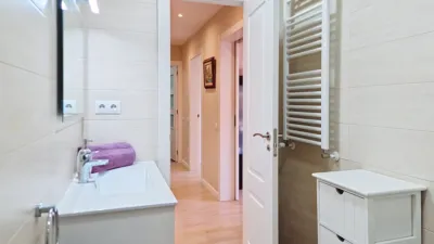 Flat on Carrer de Güell i Ferrer photo 16