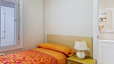 Flat on Carrer de Güell i Ferrer photo 24