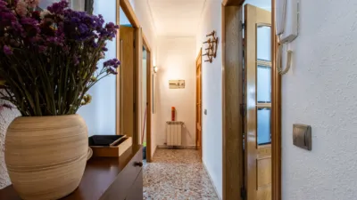Casa en Carrer de l'Empordà photo 32