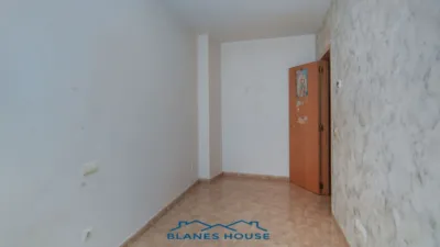 Apartment on Carrer del Segre photo 2