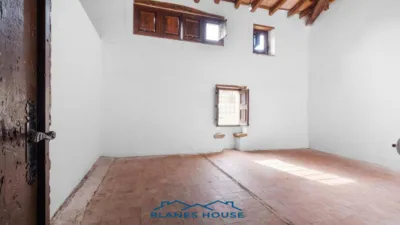 Rustic finca on Calle Diseminat Fogars de La Selva photo 9