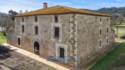 Rustic finca on Calle Diseminat Fogars de La Selva photo 2